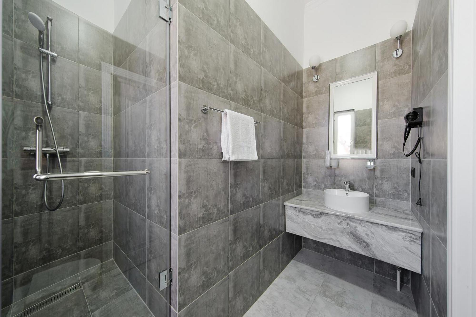 Hannah Inn - Ex Hello Inn Astana Ngoại thất bức ảnh